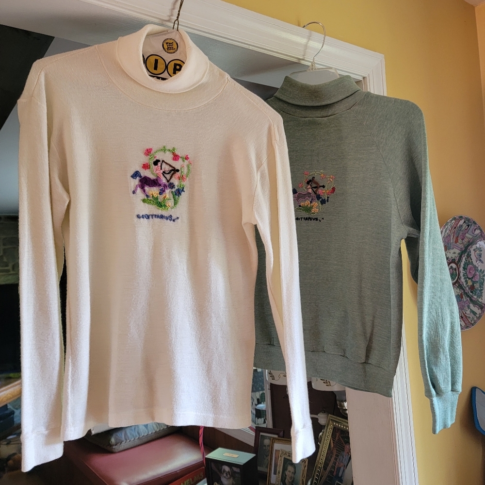 Womans Green Sagitarrius Sweatshirt & Turtleneck